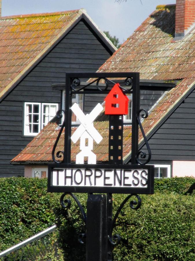 Regatta - A Lakeview Apartment In Thorpeness - Aldeburgh Coastal Cottages エクステリア 写真